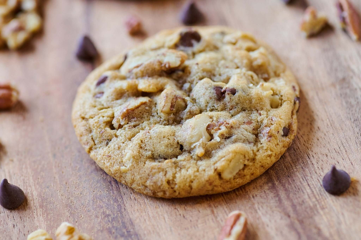 CLASSIC CHOCOLATE CHIP W/NUTS (DOZEN)